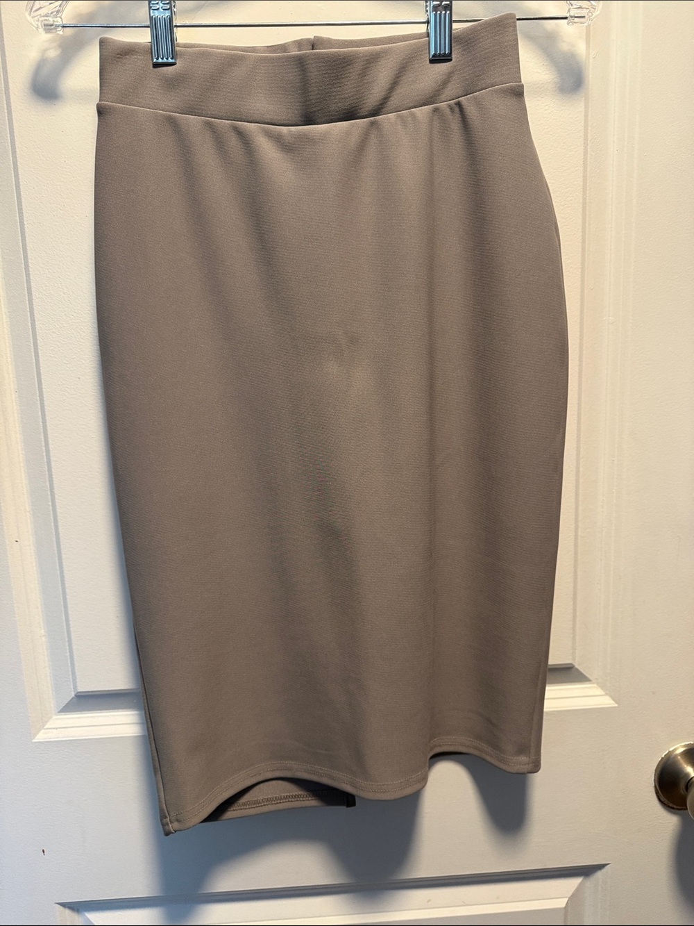 Classic Gray Pencil Skirt – Sleek Office Staple